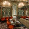 La dame aux abeilles au restaurant 